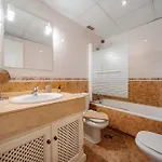 Locrimar Pool Real Padel Proximity Apartman *
