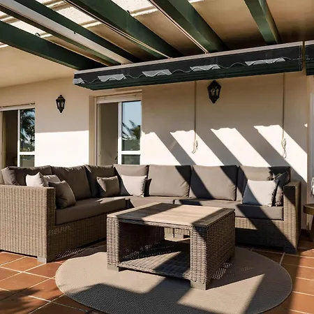 Locrimar Pool Real Padel Proximity * Marbella