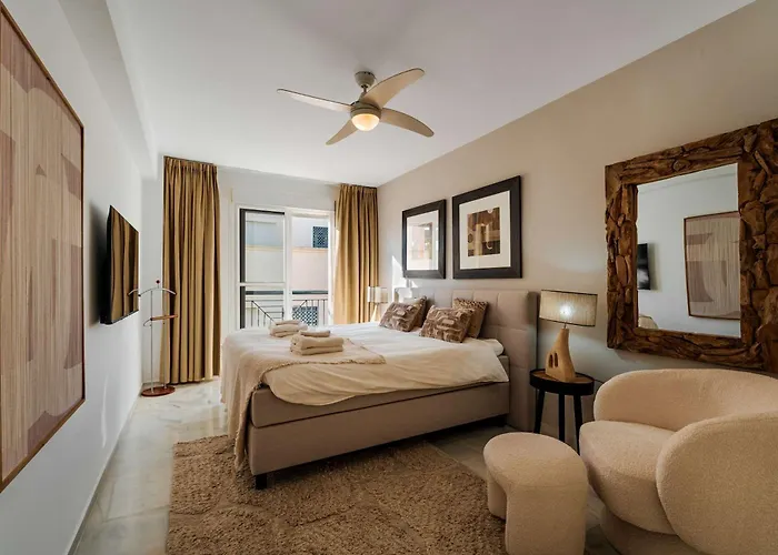 Locrimar Pool Real Padel Proximity ماربيا