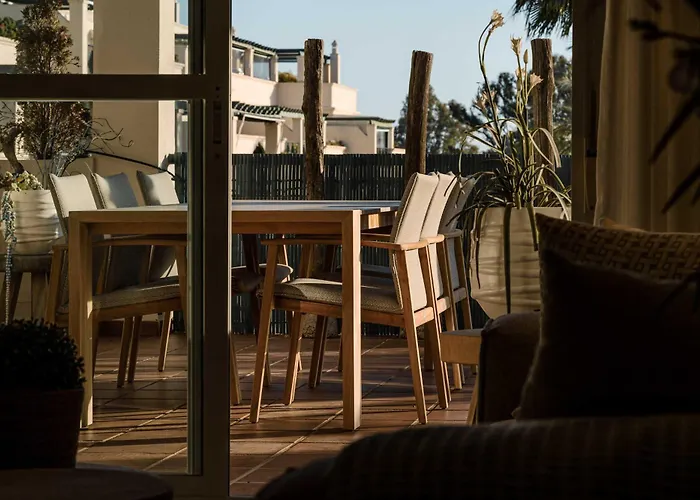 Locrimar Pool Real Padel Proximity ماربيا