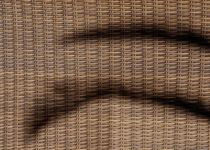 Locrimar Pool Real Padel Proximity