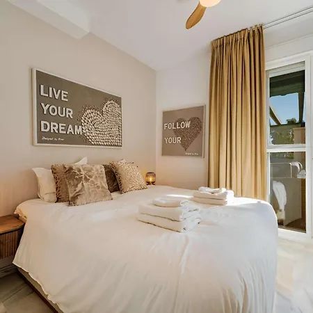 Locrimar Pool Real Padel Proximity * Marbella